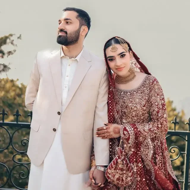 Luxury gold jewellery set for brides — premium wedding jewelry available for online shopping in Pakistan with fast worldwide delivery