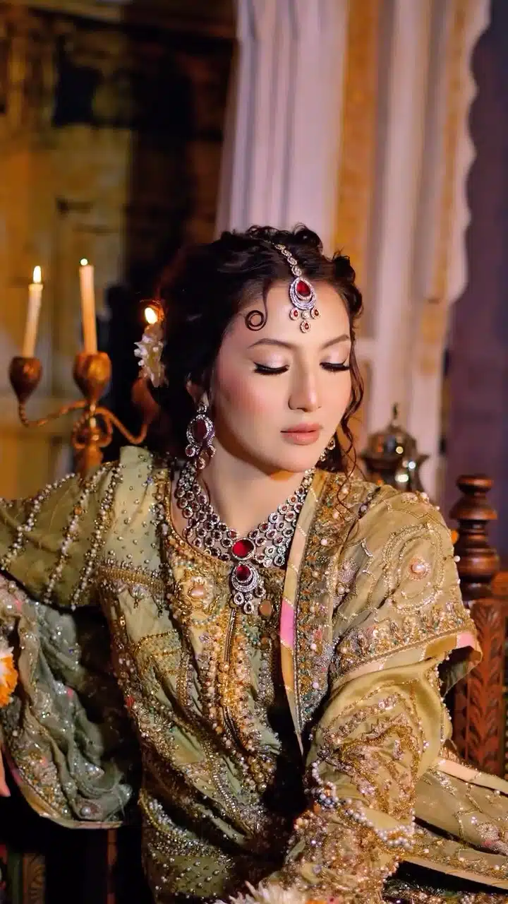 Indian Jewellery For Mehandi – designer artificial kundan bridal set for mehndi function, lightweight and elegant wedding jewelry for online shopping in Pakistan and worldwide shipping