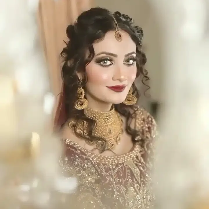Designer Gold Plated Jewelry set for brides and wedding wear