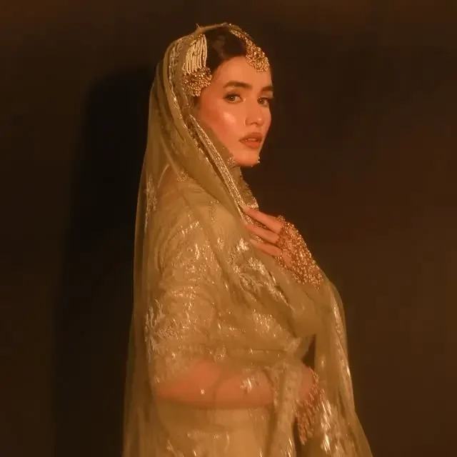 Elegant Nikkah outfit with matching Nikkah jewelry bridal set for Muslim wedding online shopping Pakistan