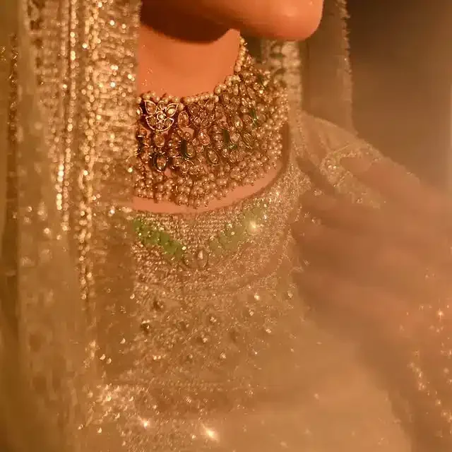 Elegant Nikkah outfit with matching Nikkah jewelry bridal set for Muslim wedding online shopping Pakistan