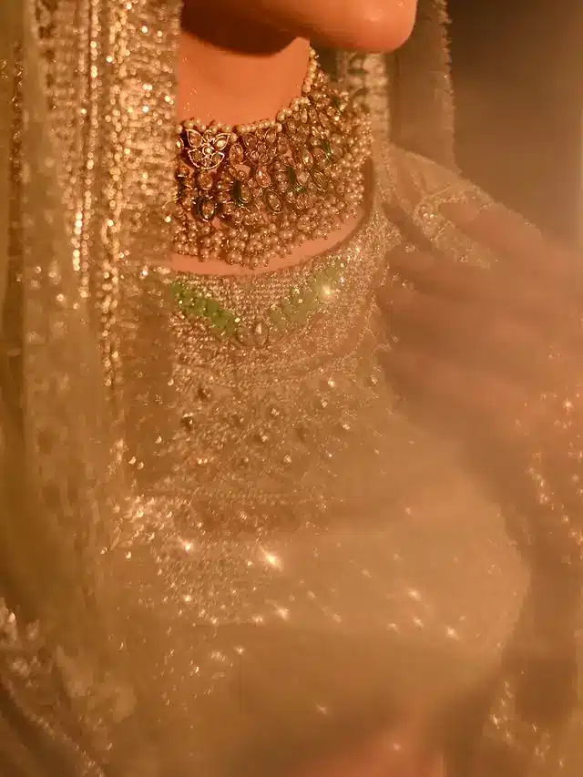 Elegant Nikkah outfit with matching Nikkah jewelry bridal set for Muslim wedding online shopping Pakistan