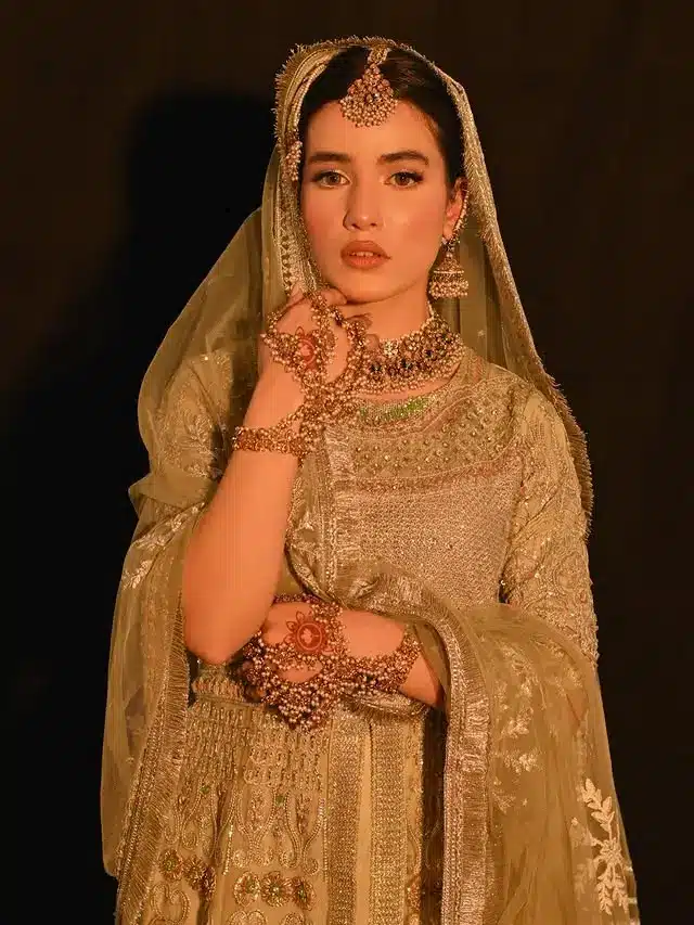 Elegant Nikkah outfit with matching Nikkah jewelry bridal set for Muslim wedding online shopping Pakistan