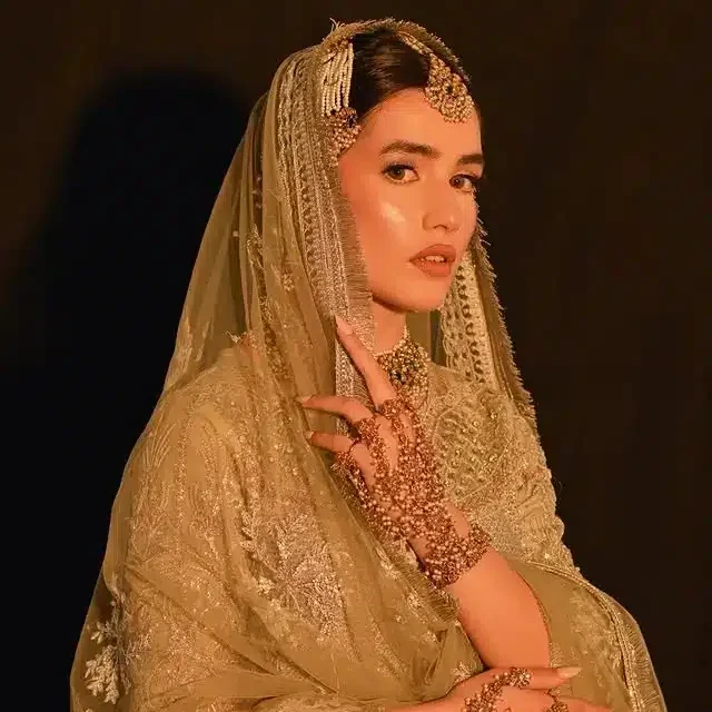 Elegant Nikkah outfit with matching Nikkah jewelry bridal set for Muslim wedding online shopping Pakistan